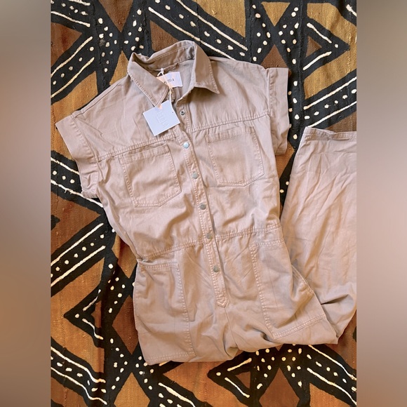 Naomi Sleeveless Jumpsuit - Picture 4 of 5